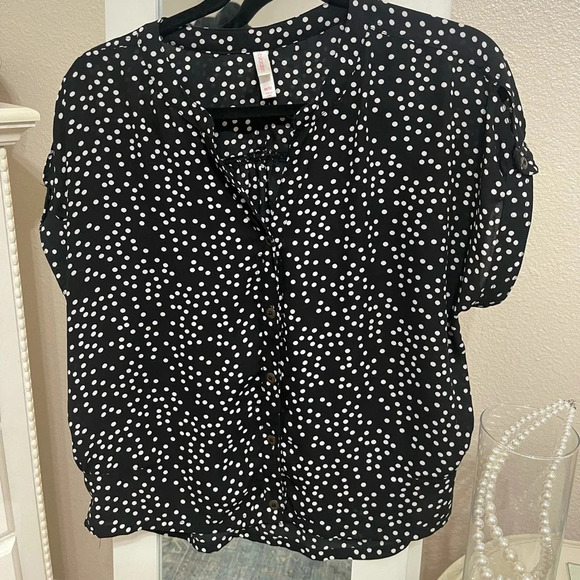 Xhilaration Tops - 3x$25 Xhilaration Size M Polka Dot black white blouse